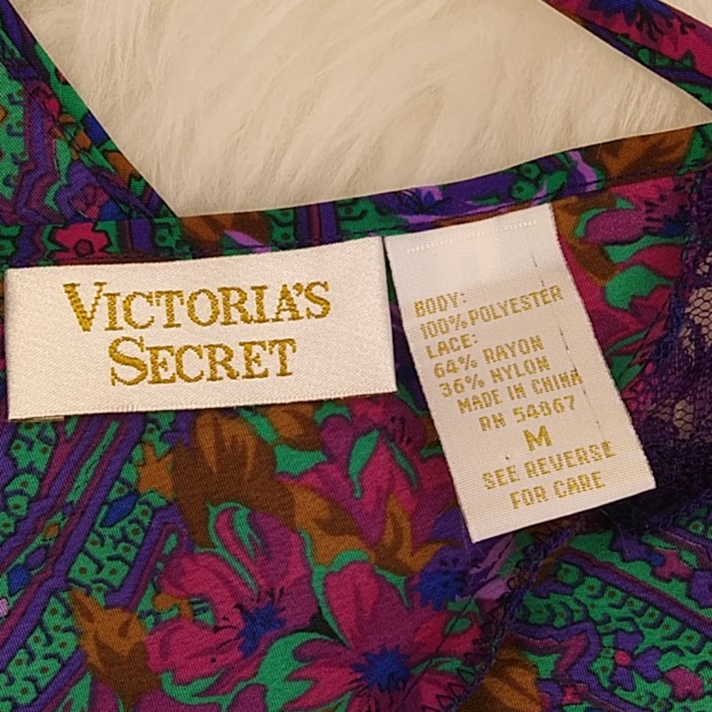 Victoria's Secret chemise and robe matching set - Picture 4 of 14